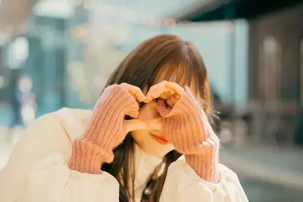 「キスの種類12選！キスする効果と心理、上手なキスのポイントも」の画像