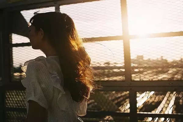 「愛されたい症候群とは？特徴や克服法、愛され女子になる方法も」の画像