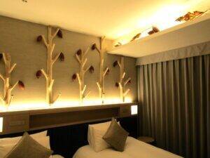 ロッテ、農園などに放置・廃棄されがちなカカオの実を活用　かわいらしい形状に新たな価値創出して産地と消費者をつなぐ