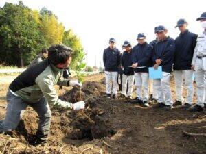 静岡県磐田市でレモン産地形成の第一歩　平坦で広大な農地に苗木約2000本を定植　ポッカサッポロら参画