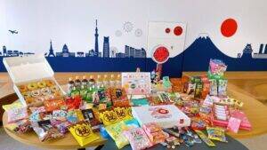 「シール帳」ならぬ「お菓子帳」でみられる菓子業界発展の可能性　複数社商品の合わせ技で個社ではなし得ない魅力やワクワク創出