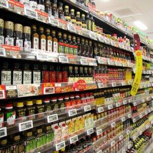 ヤオコー200店舗目は随所に狭小・都市型の新提案　「板橋四葉店」に新什器や味付けした肉と魚の切り身のバンドル販売を初導入