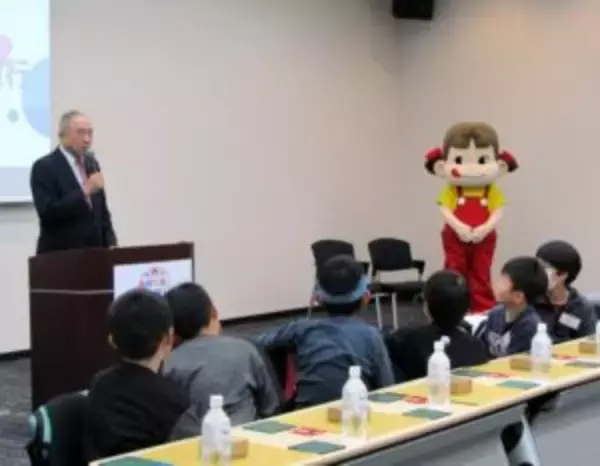 藤井聡太竜王と不二家の出会いは「ルック」だった　「お菓子は疲れた心身の癒し」　河村社長「ペコちゃんこども将棋塾」で語る