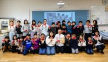 森永製菓の森信也社長が小学校で出張授業 SDGsや食育活動の「自分ごと化」率先垂範