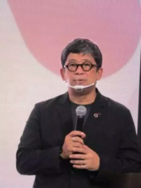 モス、月見バーガーに満を持して参入　オリジナルの半熟風たまごとソーセージで差別化　「月見フォカッチャ」期間限定発売