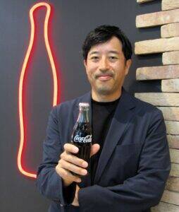 人口減少率が最も高い北東北三県で「コカ・コーラ」や自販機に注力　みちのくコカ・コーラボトリング谷村広和社長が意欲