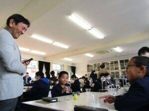 国産レモンの島・大崎上島でポッカサッポロ佐藤雅志社長自らレモン食育活動　レモン総需要拡大へ価値啓発と生産振興の機運醸成