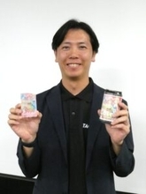 サントリー、自販機でオリジナルグッズの販売拡大　2028年に売上100億円以上計画　「推し活」需要のさらなる高まり見込む