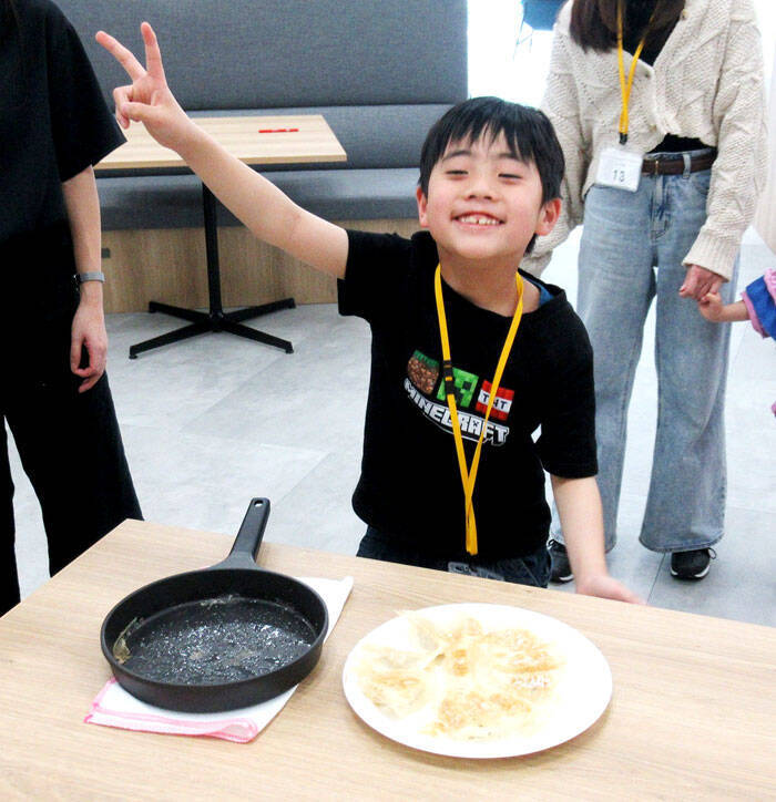 味の素冷凍食品、アレルギー配慮のから揚げ・ギョーザなど充実 小麦・卵・乳不使用の親子ランチ会開く 「アレルギー有無に関わらず同じ食卓を」