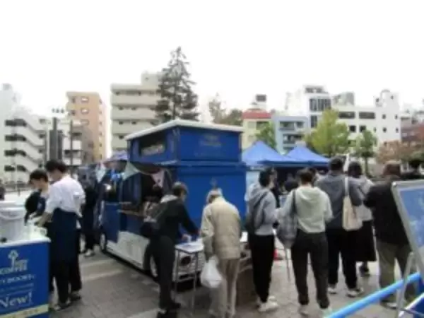 お湯を注ぎ最短10秒でレギュラーコーヒー抽出　キーコーヒー社員がソラマチひろばで実演・提供　新商品「JET BREW」の価値伝達