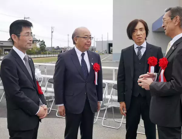 ウーケ 富山本社に第4工場 米国向けパックご飯強化