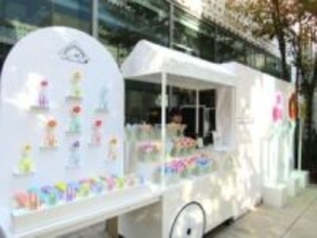 UCCから「花のように気分で選ぶコーヒー」　ペーパーフラワーと真空パックコーヒーを組み合わせて1個100円の特別価格で限定販売