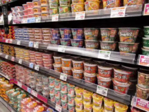 大手食品メーカー コスト高と節約志向に対応 ニチレイ、日清食品ら低価格帯で数量増目指す