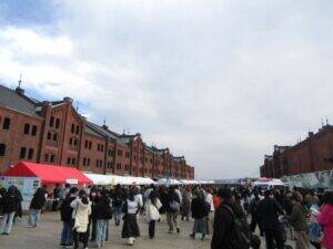 キリンビバレッジ、横浜市消防局と「まもる」で協働　キャンペーン実施し横浜消防出初式では「おいしい免疫ケア」を訴求