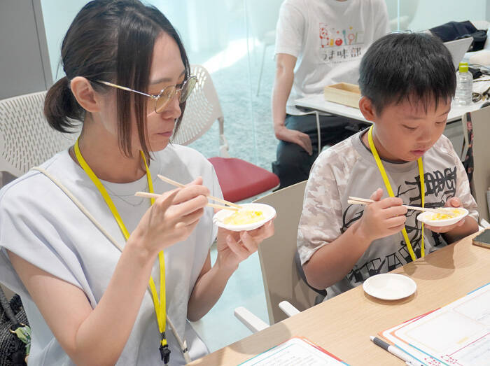 味の素 「うま味部」親子入部イベント クリエーターと「うま味」体験学習