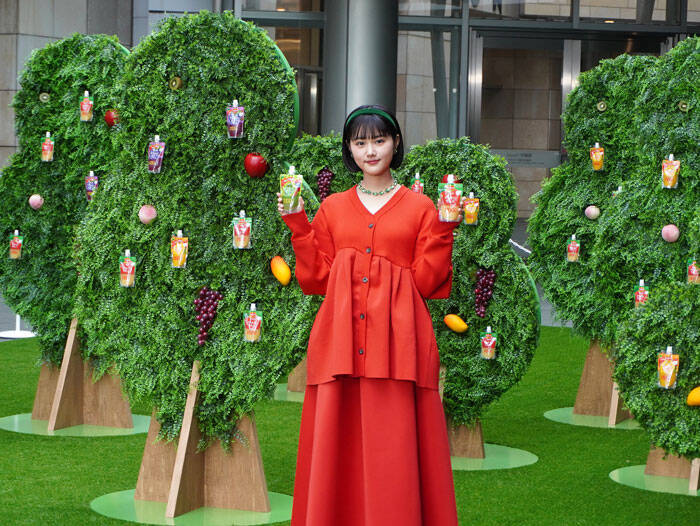 キッコーマン食品 1/2日分果実の「ピュレフルーツ」 俳優の原菜乃華さんが「ピュルーツ狩り」