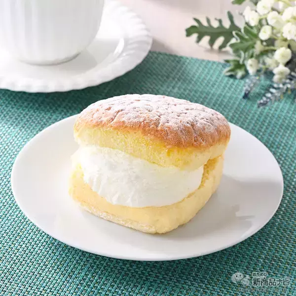 「『ファミリーマート・今週の新商品情報』ポケモンスリープコラボでリラックス！『パインフラッペ　パイン味ゼリー入り』や『クリームがおいしい　ふわふわ台湾カステラ』ほか」の画像