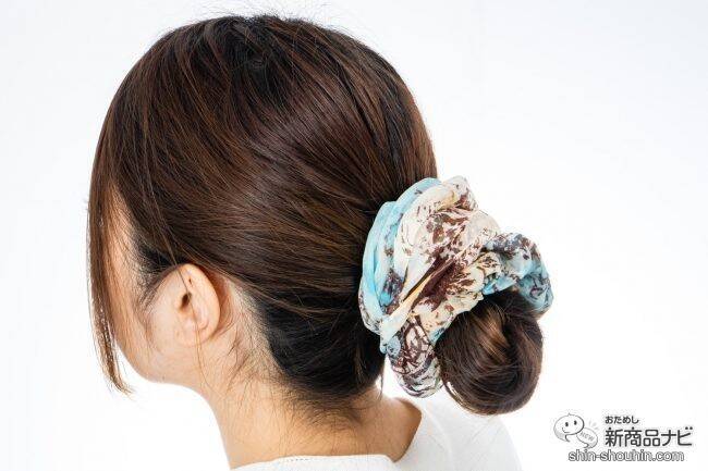 サッと首に通すだけ！ 時短でおしゃれな日本製のシルクスカーフ＆ストール『KINUWA-絹輪-』をおためし