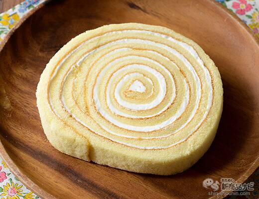 『ローソン・今週の新商品情報』新茶の季節は抹茶スイーツで！『お抹茶カヌレ』や『バナナマフィン』ほか