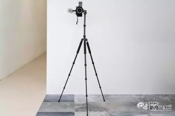 「折り畳んでコンパクトに収納！ 使い勝手抜群の『Velbon（ベルボン） トラベルカーボン三脚 5段 カルマーニュ N453 TT』を旅行に！」の画像