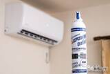 「今こそエアコン掃除！ 『エアコン内部クリーナーシュ！シュ！』なら、吹きかけるだけの簡単洗浄で嫌なニオイともおさらばできる」の画像3