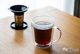 「ゴールドフィルターと保温マグがセットに！ コーヒーや紅茶を美味しく気軽に淹れられる『コレス　ゴールドフィルターダブルウォールマグ C412』」の画像1