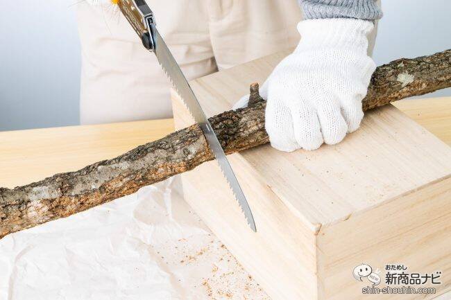 アウトドアやDIYに最適！ 『ゴムボーイカーブ 万能目』コンパクトで切れ味抜群のブラボーな万能のこぎり！