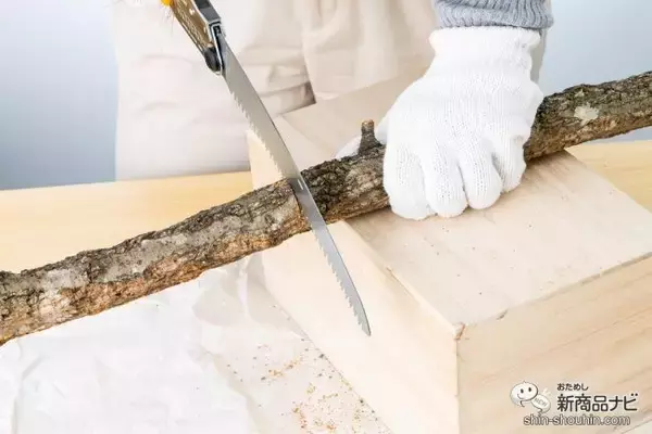 「アウトドアやDIYに最適！ 『ゴムボーイカーブ 万能目』コンパクトで切れ味抜群のブラボーな万能のこぎり！」の画像