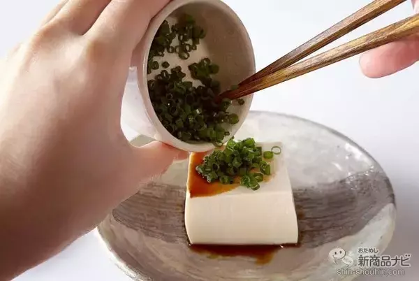 「再仕込みなのに程よい色調！ 『特撰　丸大豆醤油　二段熟成』はこだわりの醤油♪」の画像