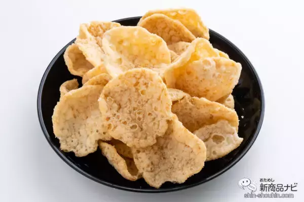 「お米の粒が響いてる！ お米のクラフトチップス『ザクザ 快晴しお味』『ザクザ 黄昏のり塩味』を軽快に楽しもう」の画像