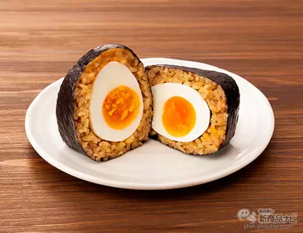 「『ローソン・今週の新商品情報』レトロでかわいいパッケージ！『シモジマコラボ　カラフルおにぎり』や『シモジマ　ミルクコーヒー』ほか」の画像