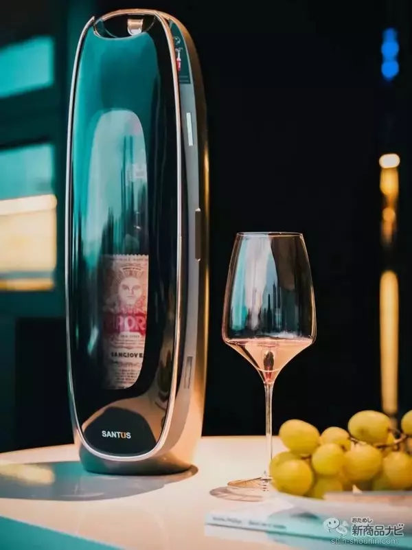 クリスマスはワインをカッコよく保管してパーティを！ 見た目も機能性もすごい『SANTUS ワインサーブマシーン』