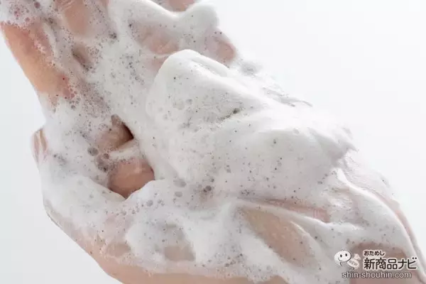 「3wayで時短ボディケアが叶う♪ 『CLAY ＆ SCRUB BODY WASH（クレイ＆スクラブボディウォッシュ）』で暑い夏のお風呂上がりもさっぱり！」の画像