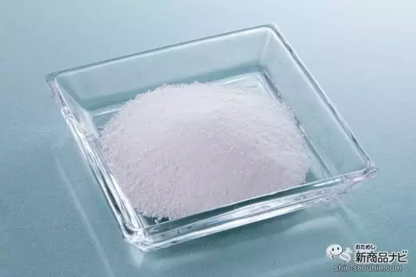 「モコモコ泡が汚れをオフしながらうるおいを与える！ ミネラルと美容成分配合の入浴剤『エミュール ミネラルバスパウダー』をおためし♪」の画像