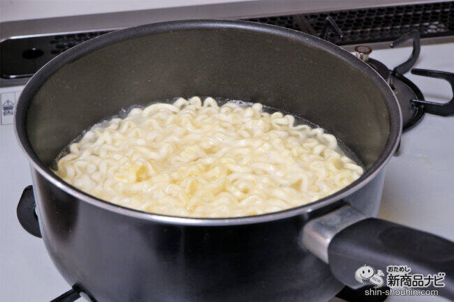 4月13日はブルダック炒め麺の日！ クリーミーな『カルボナーラブルダック炒め麺』を食べてキャンペーンに応募しよう