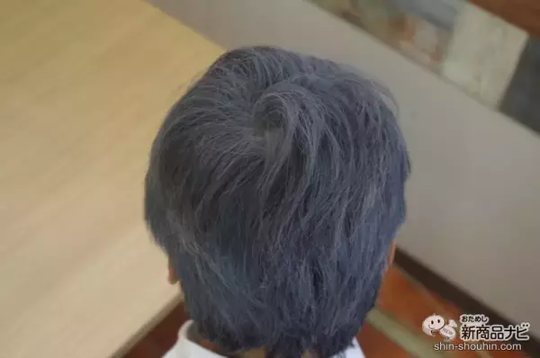 「いつまでも若々しくいたいミドル男性の必需品！ 『V-up ボリュームアップ ヘアスプレー シルバーグレイ』はグレイヘアの薄毛も自然にボリュームUP！」の画像