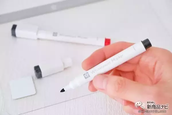 「【新発売】繰り返し貼ってはがせる透明なメモボード『PitaCLEAR（ピタクリア）』！」の画像