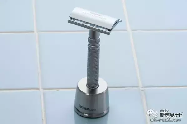 「【職人仕上げ】ランニングコストに優れたオールステンレス剃刀『特撰両刃ホルダー』なら次元を超えた剃り心地が体感できる！【ギフト】」の画像