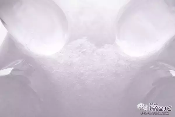 「気温や天気で見た目が変わる！ 人気の「ストームグラス」に冬のモチーフ『白くま』と『ゆきだるま こども』が新登場！」の画像