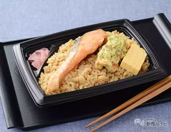 「『ローソン・今週の新商品情報』冬のGODIVAコラボスイーツ続々！『Uchi Café×GODIVA　どらもっち　ショコラ&フランボワーズ』や『ティラミスクッキーシュー』ほか」の画像