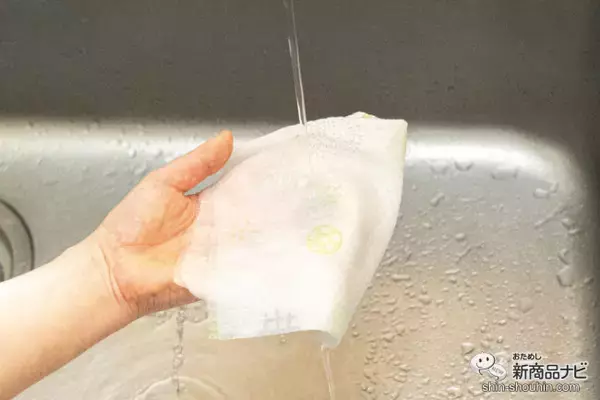 「ギュッとしぼれてくり返し使える『スコッティ ファイン 洗って使えるペーパータオル プリント 60カット 1ロール』をおためし！」の画像