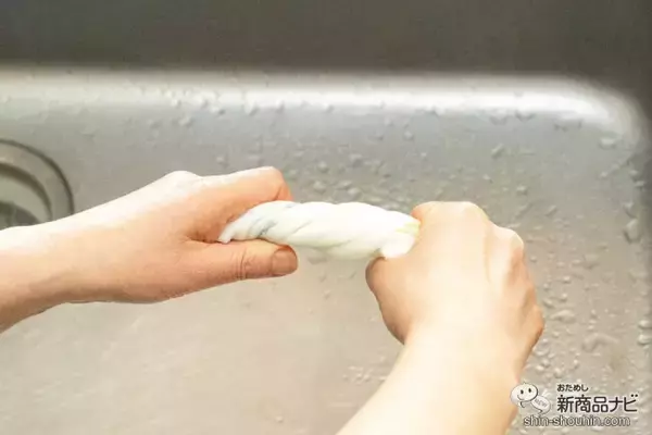 「ギュッとしぼれてくり返し使える『スコッティ ファイン 洗って使えるペーパータオル プリント 60カット 1ロール』をおためし！」の画像