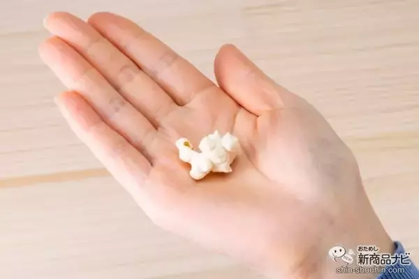 「カップ麺とコラボしたポップコーン！ 『スーパーカップ濃コクとんこつ風　ポップコーン/スーパーカップ豚キムチ風　ポップコーン』を食べてみた」の画像