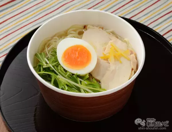 「『ローソン・今週の新商品情報』ミシュラン掲載中国料理店「O2」監修ウチカフェ『贅沢チョコレートカップ』や『ジンジャーが香る 杏仁アイスバー』など」の画像