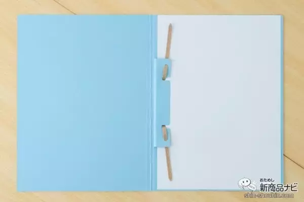 「ファイルもとめ具も全部紙！ 環境にやさしい2穴ファイル『ペーパールーパー』の使いやすさを確かめてみた」の画像