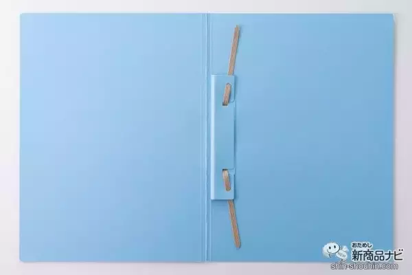 「ファイルもとめ具も全部紙！ 環境にやさしい2穴ファイル『ペーパールーパー』の使いやすさを確かめてみた」の画像