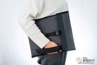 スリムで持ち運びしやすい！使うとクセになるマグネットバックル採用の『ハクバ プラスシェル マグフラップ PC／タブレットスリーブ』