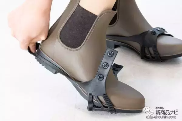 「履きなれた靴を滑りにくく大変身！ 積雪後の滑る路面にあると便利な『DXスベラーズ』をおためし！」の画像