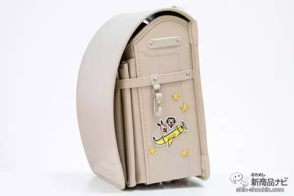 「【新登場】貼るのが楽しくて止まらない!? 『絵本作家 谷口智則コラボ 池田屋ランドセル用刺繍シール』をおためししてみた」の画像