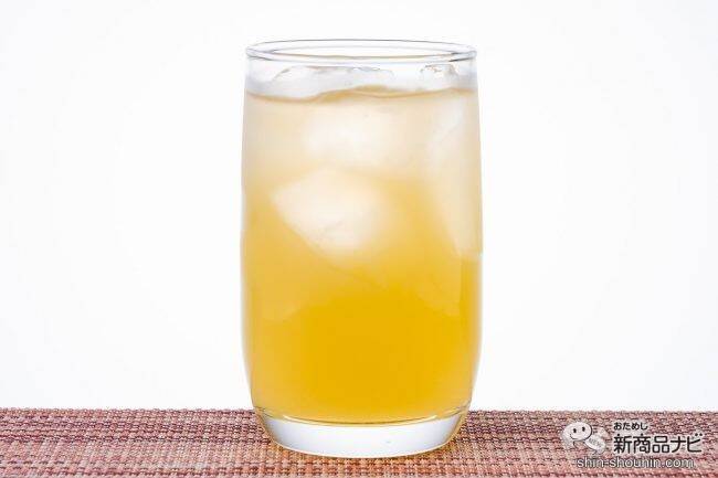 ヘルシーに水分補給！ たっぷり果実でビタミンも摂れる『サントリー天然水 きりっと果実 オレンジ＆マンゴー』【熱中対策】